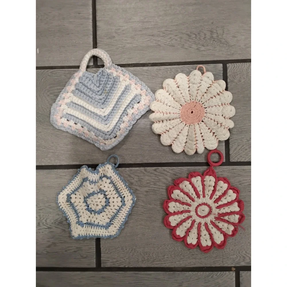 Vintage Handmade Crochet Pot Holders Set of 4 Floral Chevron Cottagecore Kitchen